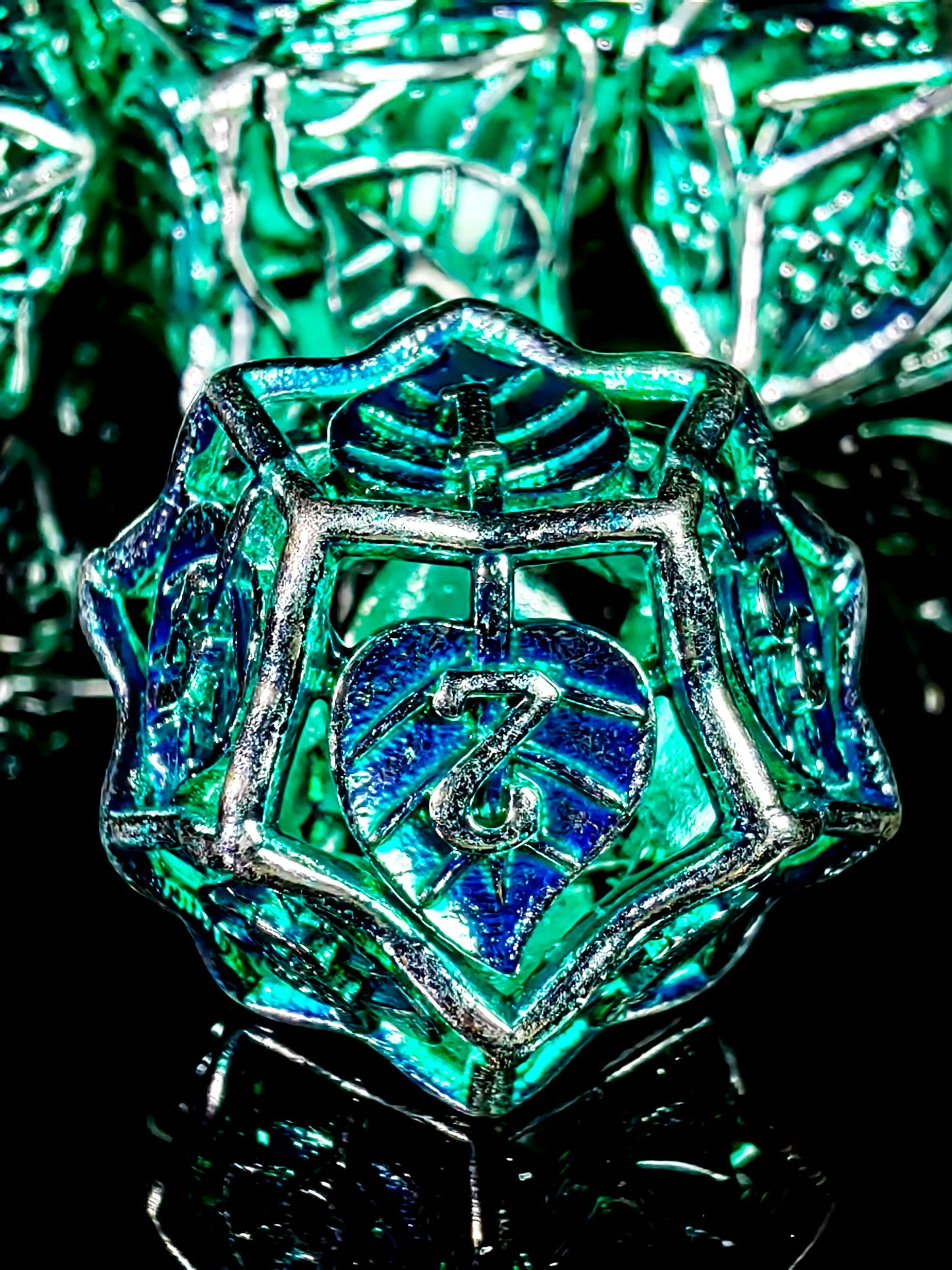 DnD Dice Set - 7 Piece Zinc Alloy Metal Dice with Leaf Pattern, Green Base Silver Numbers for RPG, Dungeons & Dragons