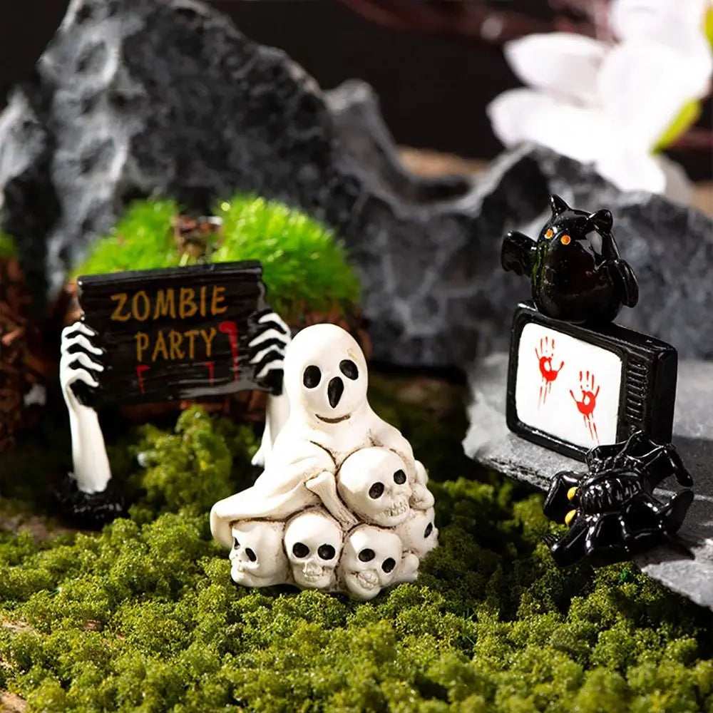 Mini Halloween Miniature Figurine Spider Bat Candle Skull Cartoon Scary Rabbit Statue Pranky Prop Party Ornaments