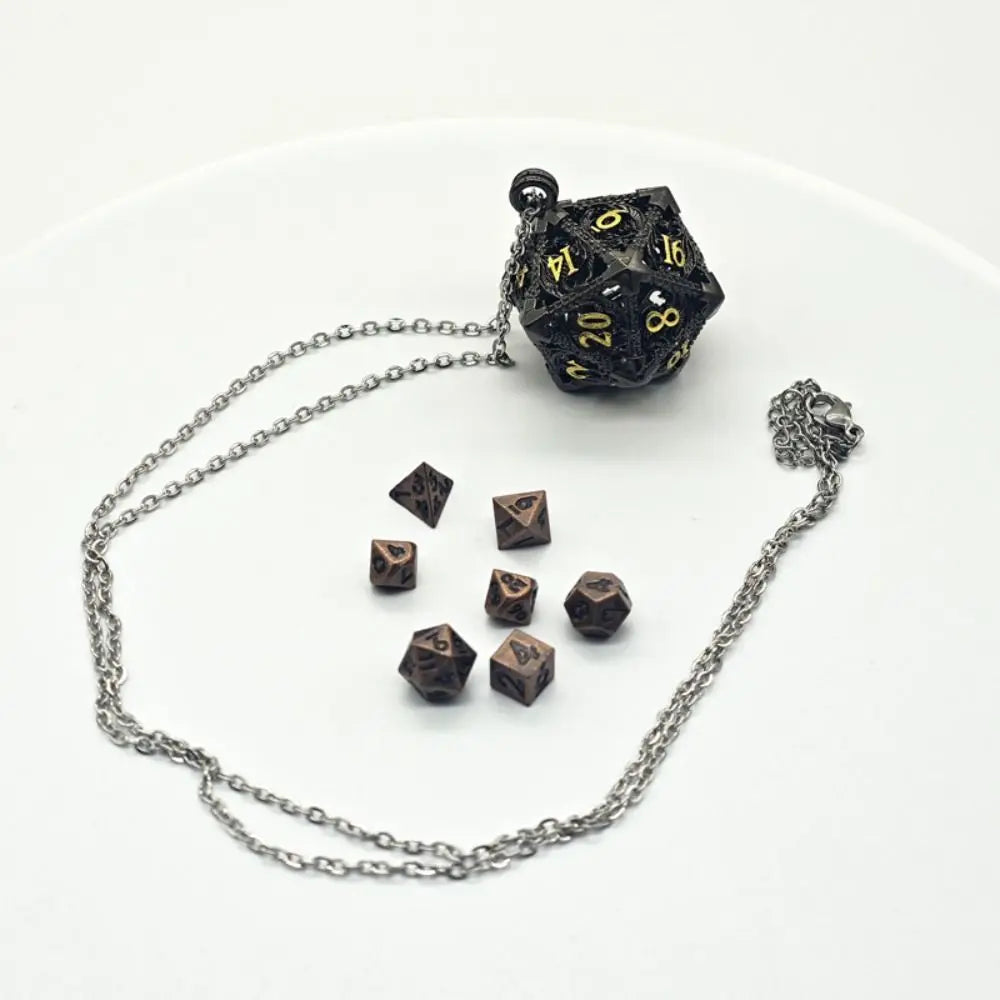 Creative D20 Metal Hollow Box+7pcs Metal DND Dice Necklace Set Portable Board Game Dice Mini Kit Fashion Jewelry Party Game Dice