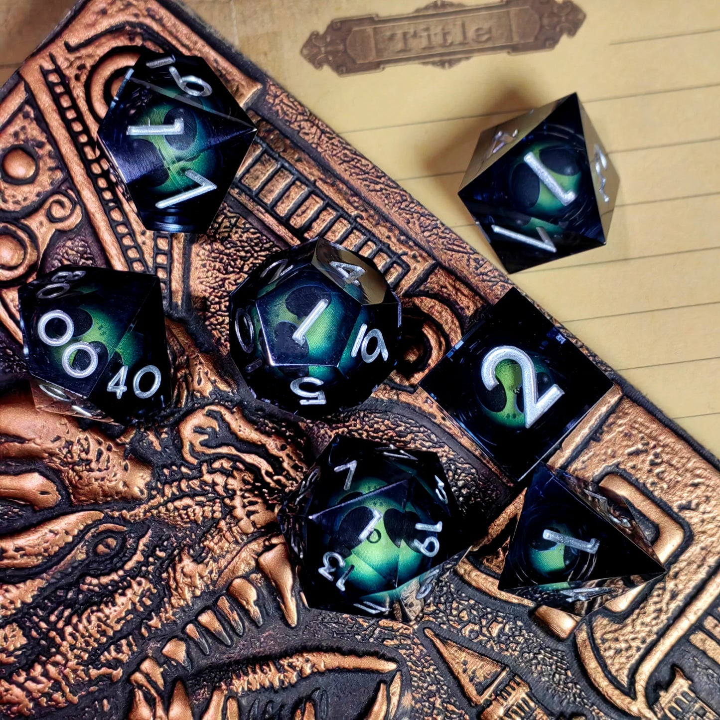 7-Piece Resin DnD Dice Set with Spinning Dragon Eye Core, Transparent Polyhedral Dice for Dungeons & Dragons, RPG Tabletop Games